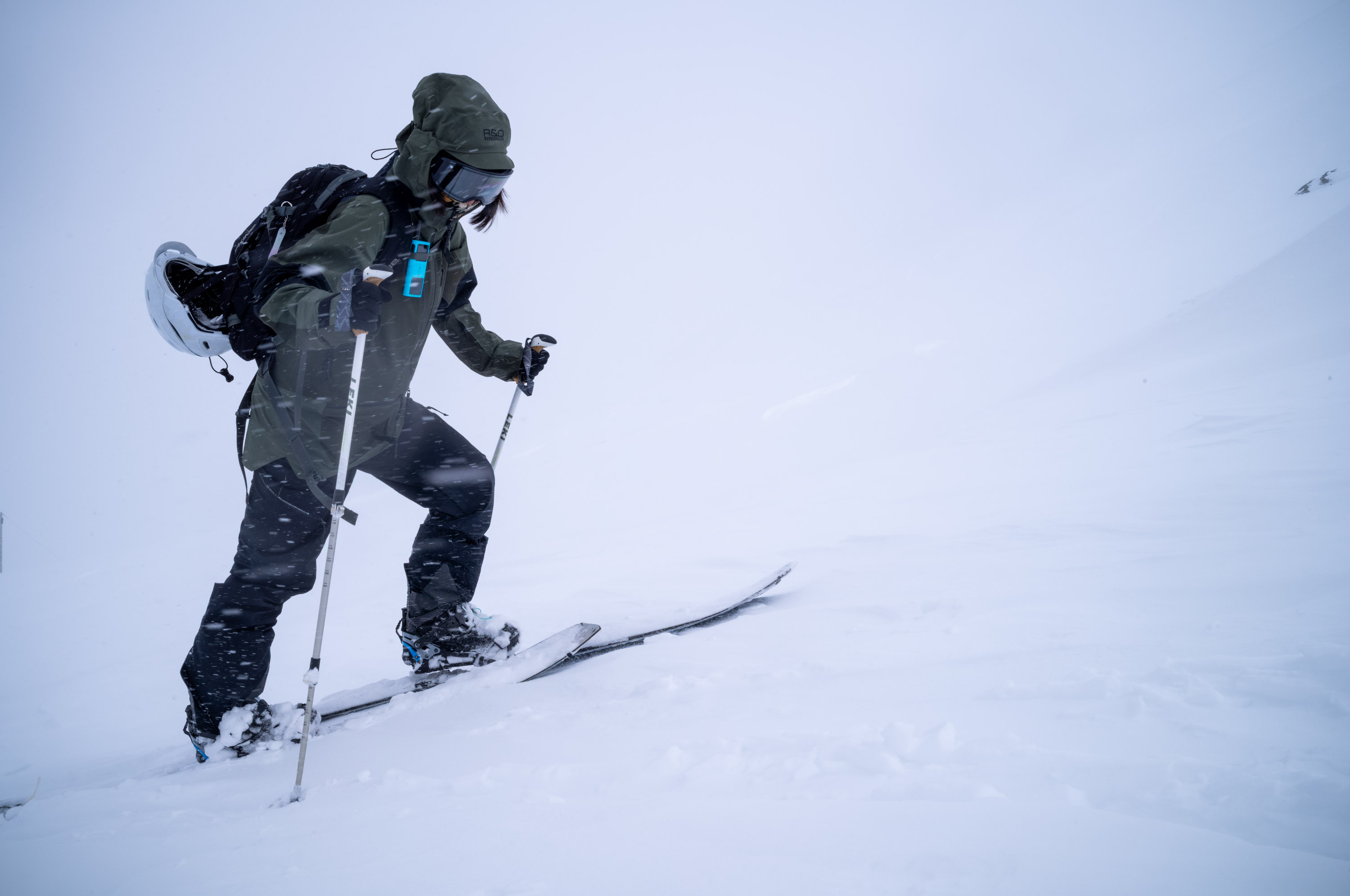 This is tough. 这也是顽强.