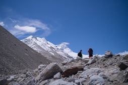 Hike in Mt Qomolangma area. 珠峰北坡徒步 (b)