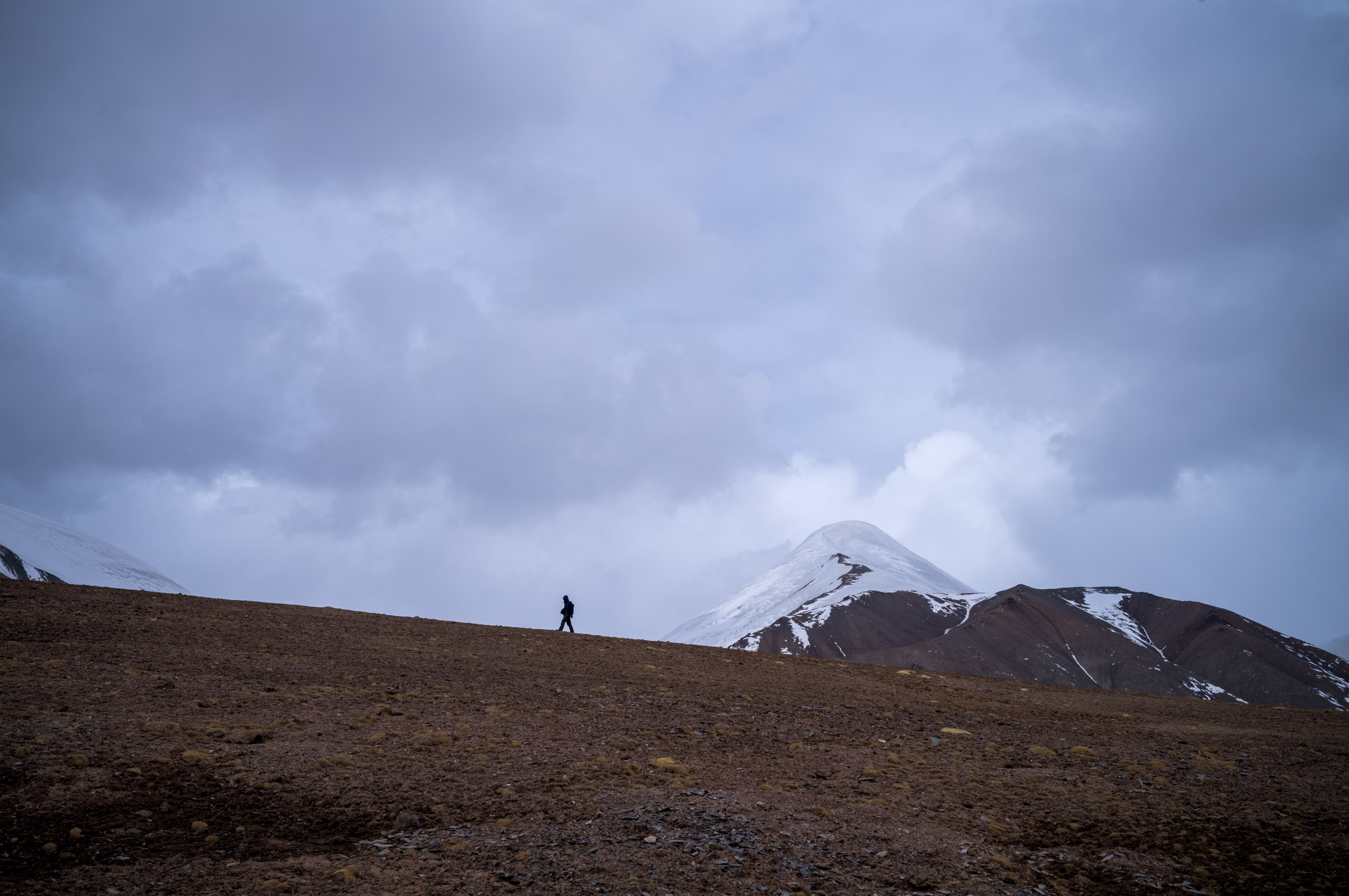 The background is Yuzhu Peak 背景就是玉珠峰